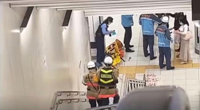 日本地铁出现随机杀人事件 一分钟内行凶被捕